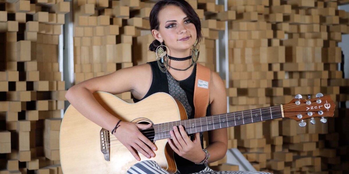 Trianna Feruza Singer, Songwriter